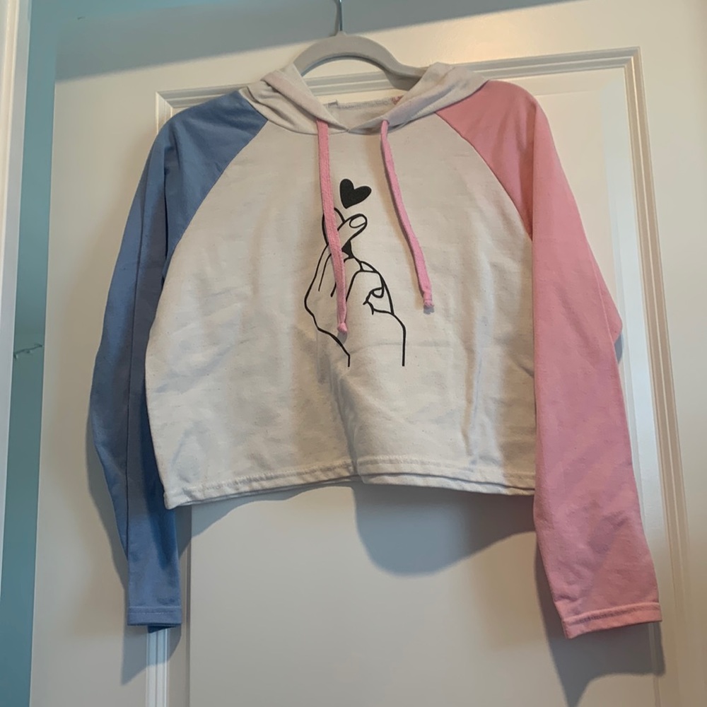 Women’s Color Block Finger Heart Hoodie